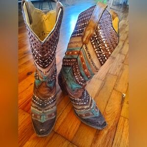 Corral boots size 7